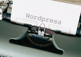 Tekst WordPress napisan na papiru u pisaćoj mašini